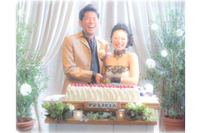 結婚式参列者の服装は？